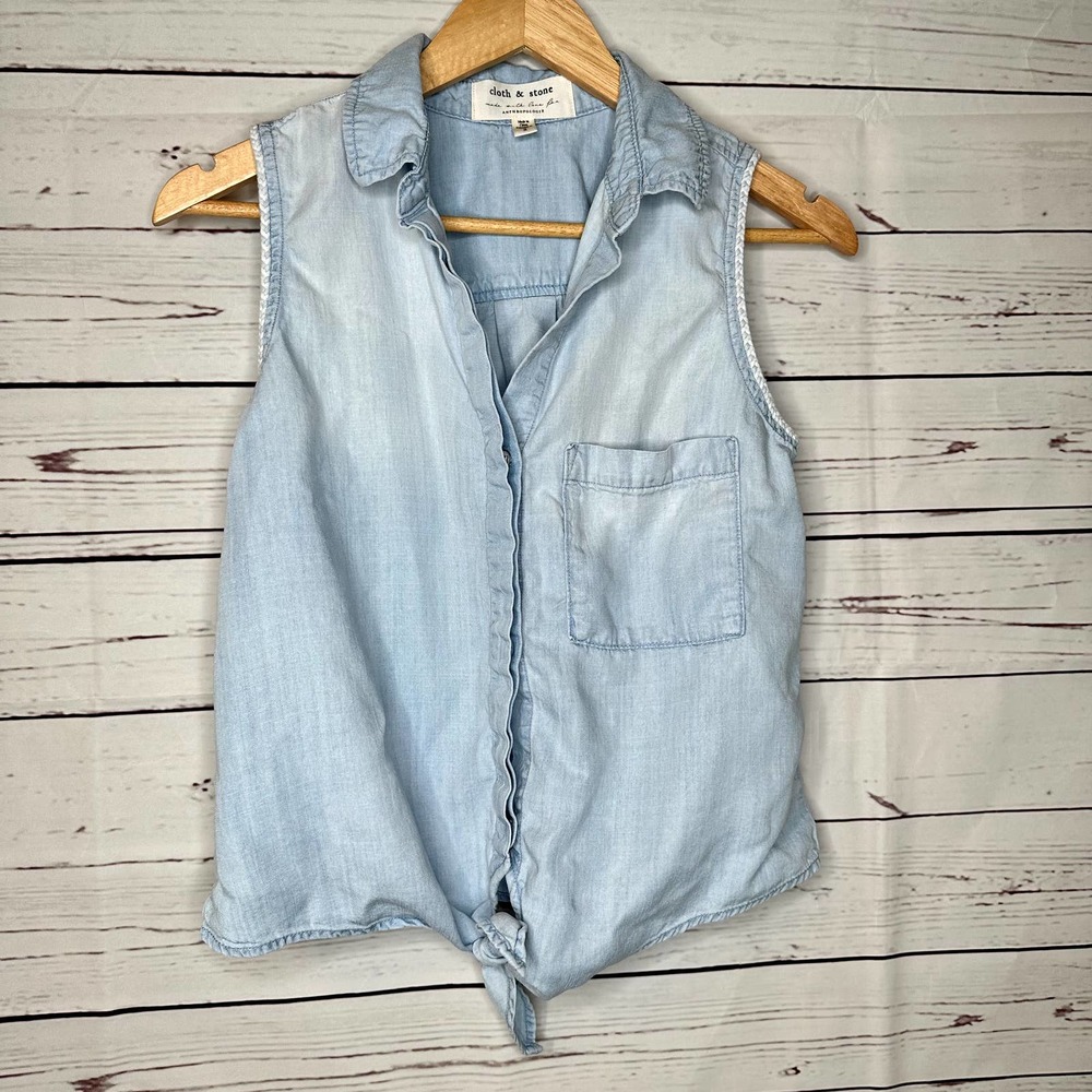 Cloth and Stone Anthropologie Chambray Button Up Tie Front SleevelessTop